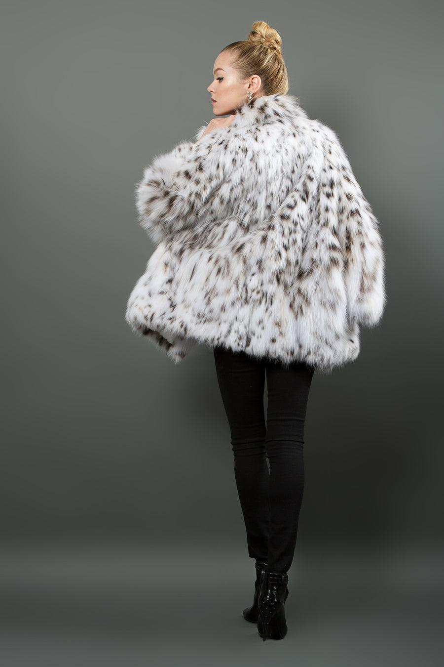 White Lynx fur coat luxury