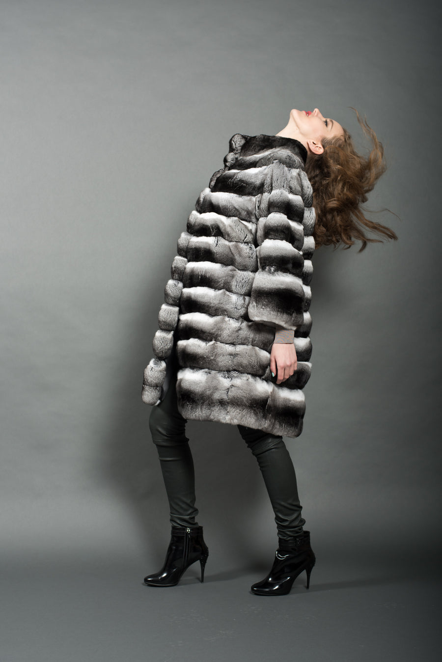 Chinchilla Fur Coat Luxury Natural Black and White Color
