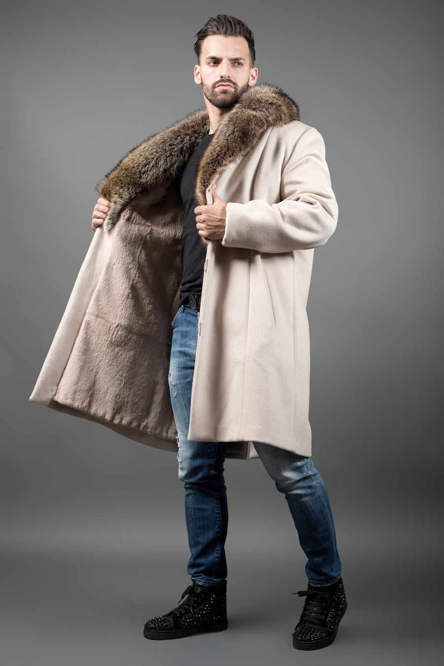 Cashmere coat with Raccoon Fur collar